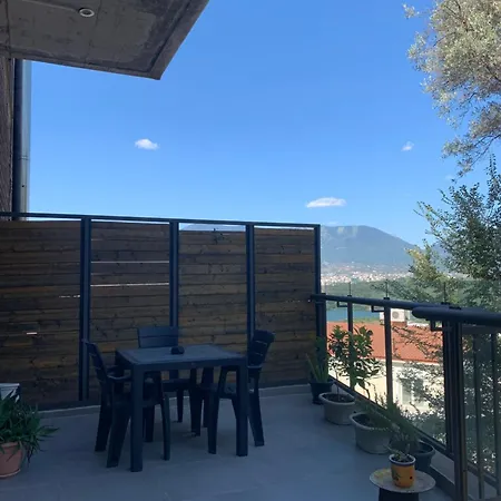Hill Tirana Apartment *