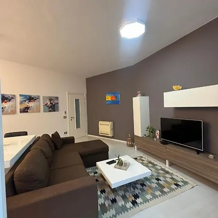 Apartment Hill Tirana *