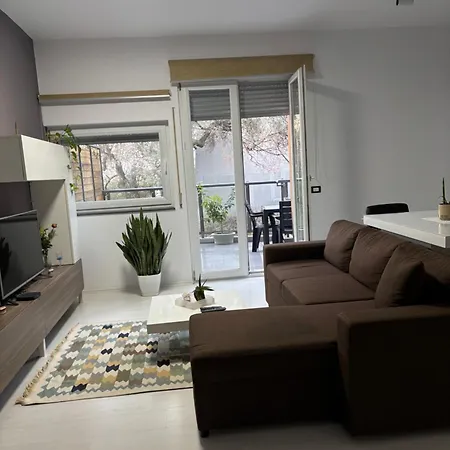 Hill Tirana Appartement Selitë e Vogël