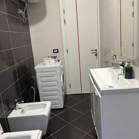 Hill Tirana * Selita e Vogel