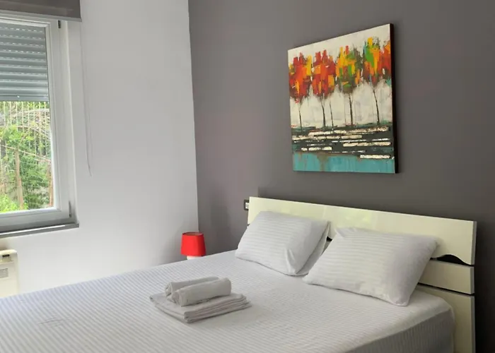 Hill Tirana Appartement Selitë e Vogël