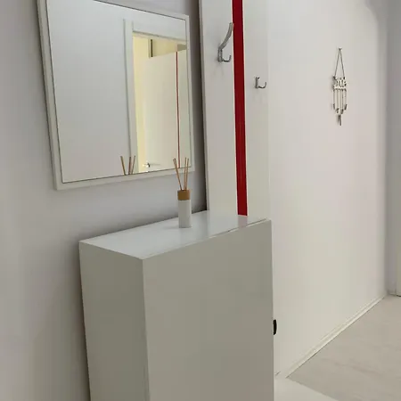 Hill Tirana Selitë e Vogël